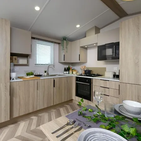 Stonewood Premium - 3 Bedroom Tenby Exterior photo
